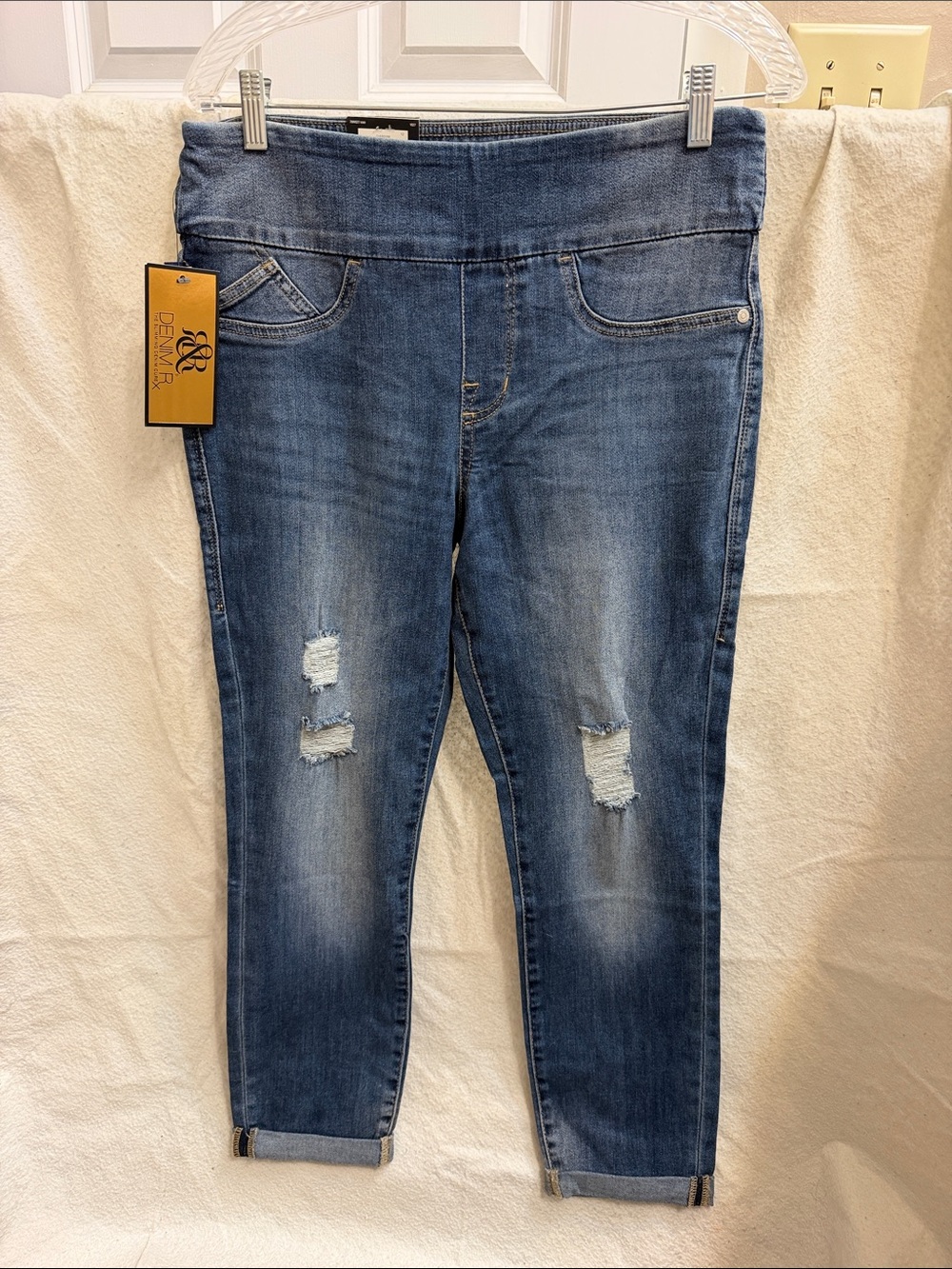 Women’s Mid-Blue Distressed Stretch Jeans NWT